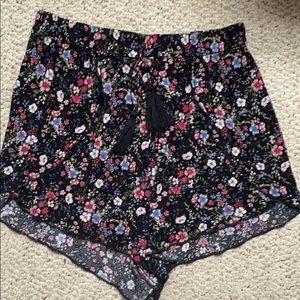 american eagle shorts!